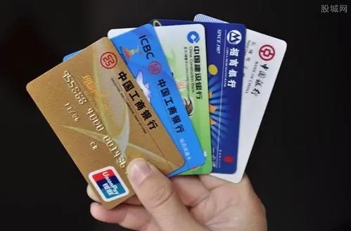 多少歲能辦銀行卡呢？
